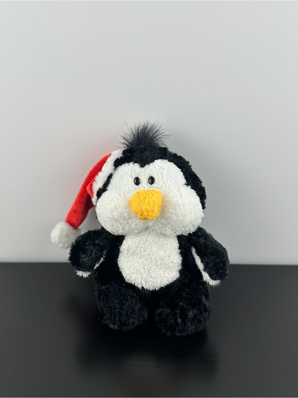 Gund RARE The Igloo Crew Penguin 5” #88144 Black White Plush Christmas Santa Hat